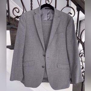 Kenneth Cole Reaction Men’s Light Gray Suit 38R Slim